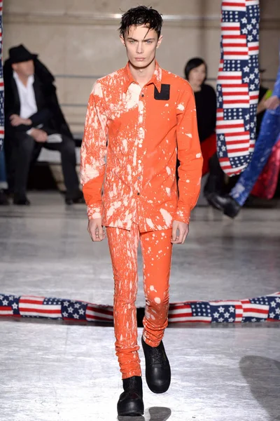 Look 27